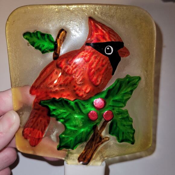 Vtg Red Cardinal On A Branch Holly Glass Night Holiday - Picture 2 of 7